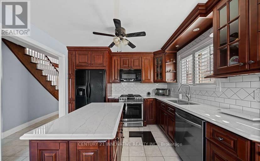 915 Catskill Drive E — photo 15 of 32