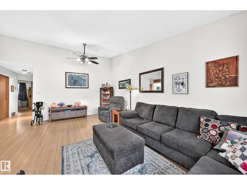 7530 137A AV NW — photo 12 of 33