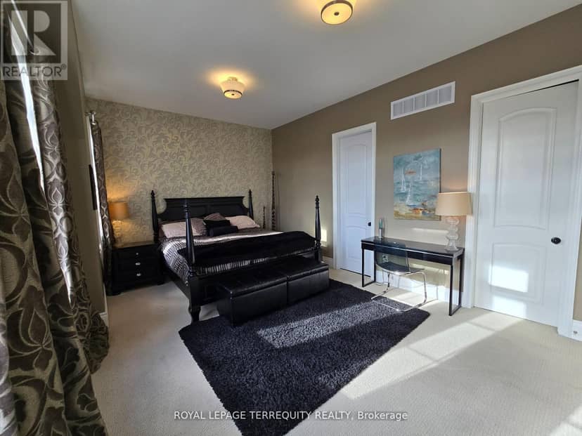 19 Black Diamond Crescent — photo 26 of 40