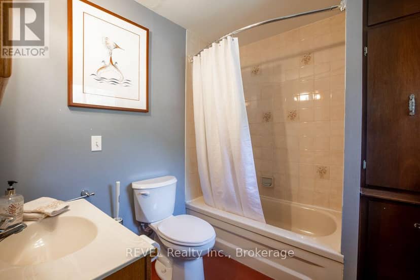 353 Oakwood Avenue — photo 7 of 32