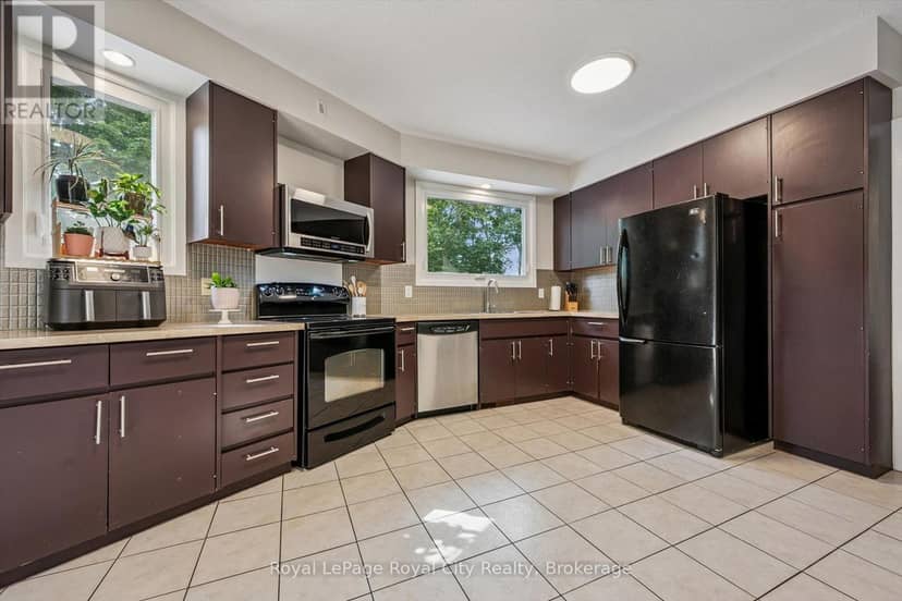 8 Berkley Place — photo 9 of 28