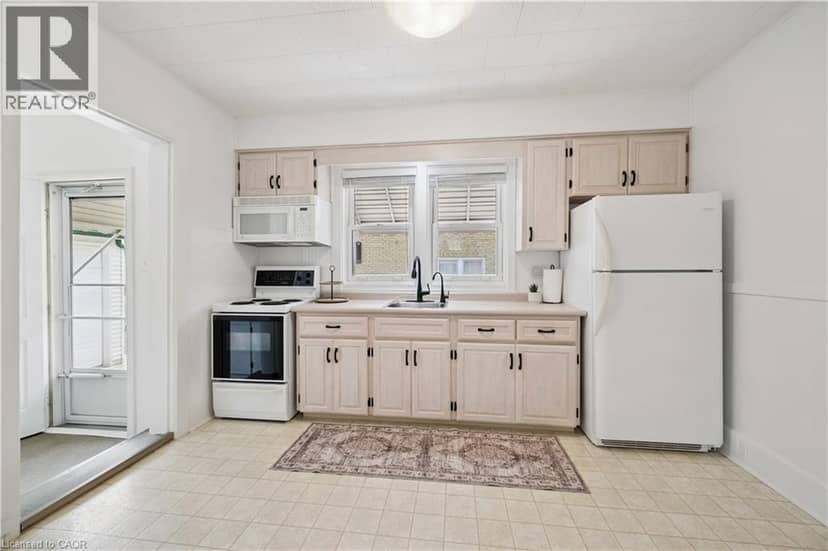 188 WENTWORTH Avenue — photo 12 of 39
