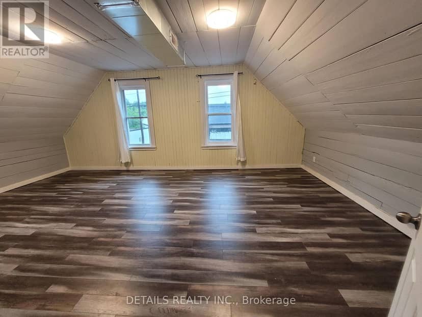 6-10 Labrosse Street — photo 11 of 12