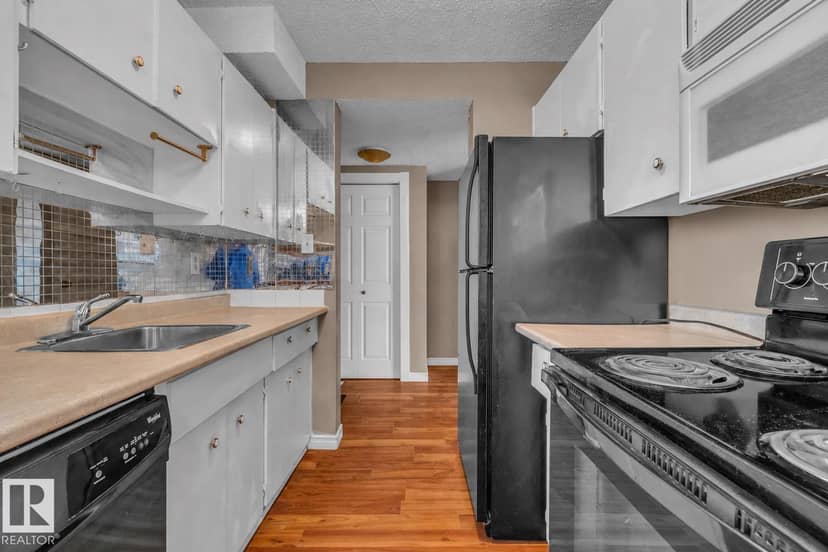 221 Harrison Dr NW NW, Edmonton, photo 7