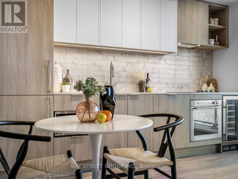 1812 - 2020 Bathurst Street, Toronto, photo 7