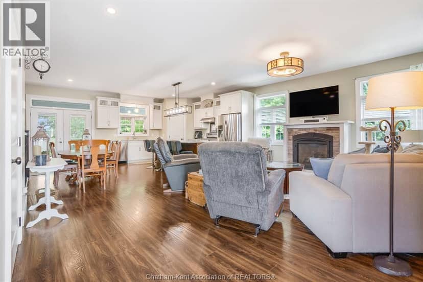 31 Hidden Valley DRIVE — photo 10 of 40