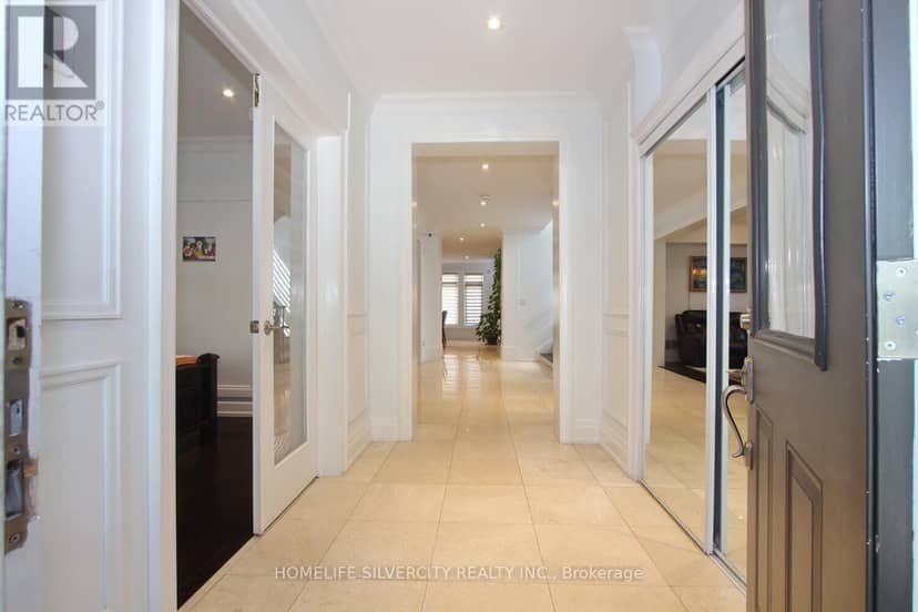 4 Byng Avenue, Toronto, photo 3