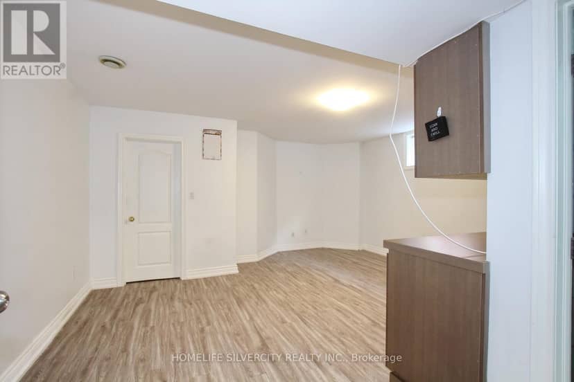 4 Byng Avenue — photo 37 of 40