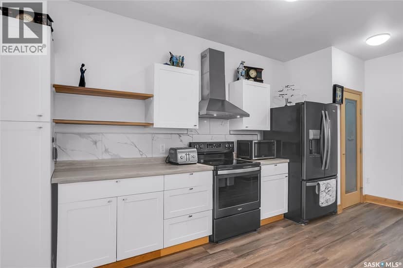 310 F Avenue S — photo 19 of 40