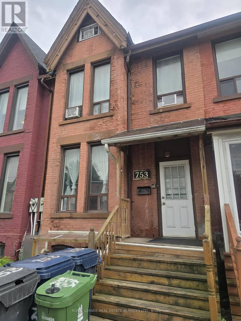 2 - 753 Gerrard Street E — photo 3 of 9