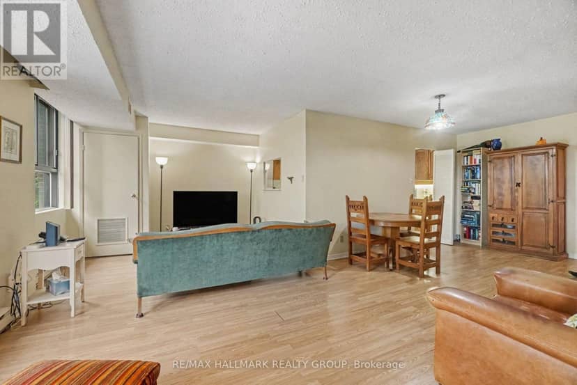 302 - 2850 Carling Avenue, Ottawa, photo 5