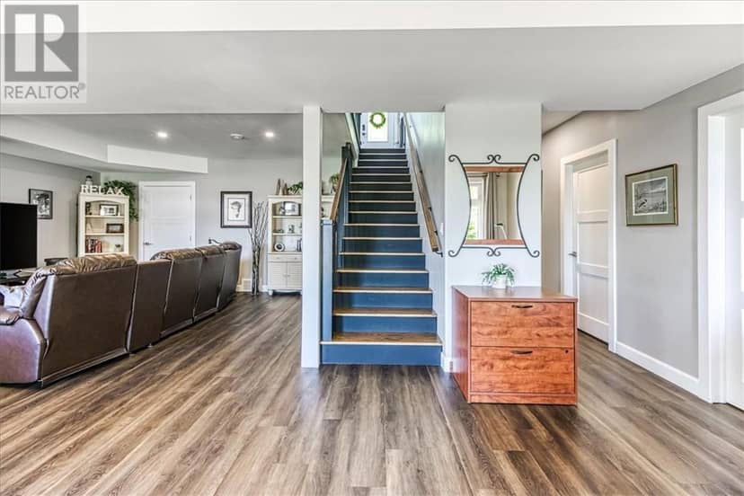25 Carla's Lane — photo 18 of 37