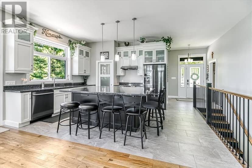 25 Carla's Lane, Blind River, photo 5