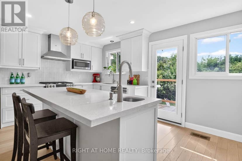 516 Kenmarr Crescent — photo 13 of 40
