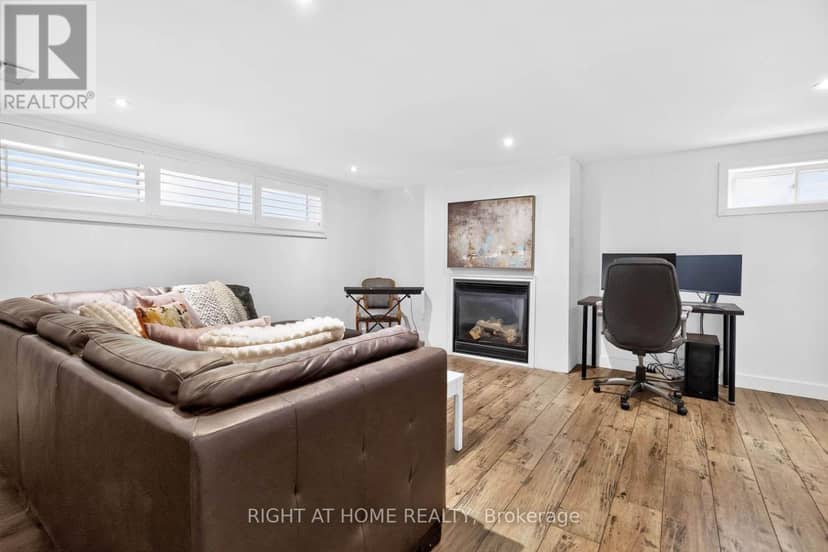 516 Kenmarr Crescent — photo 29 of 40
