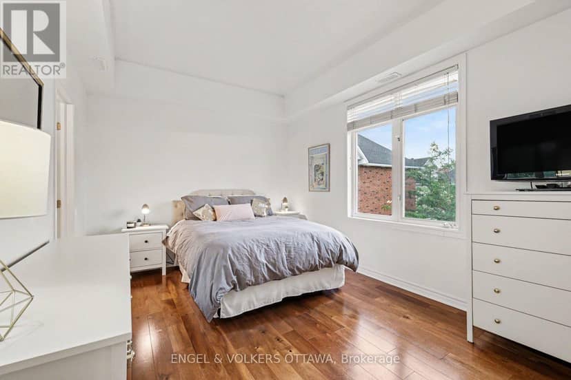 53 Hawkstone Gate — photo 12 of 26
