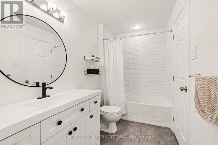 53 Hawkstone Gate — photo 15 of 26