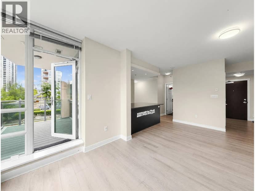 605 2968 GLEN DRIVE, Coquitlam, photo 5