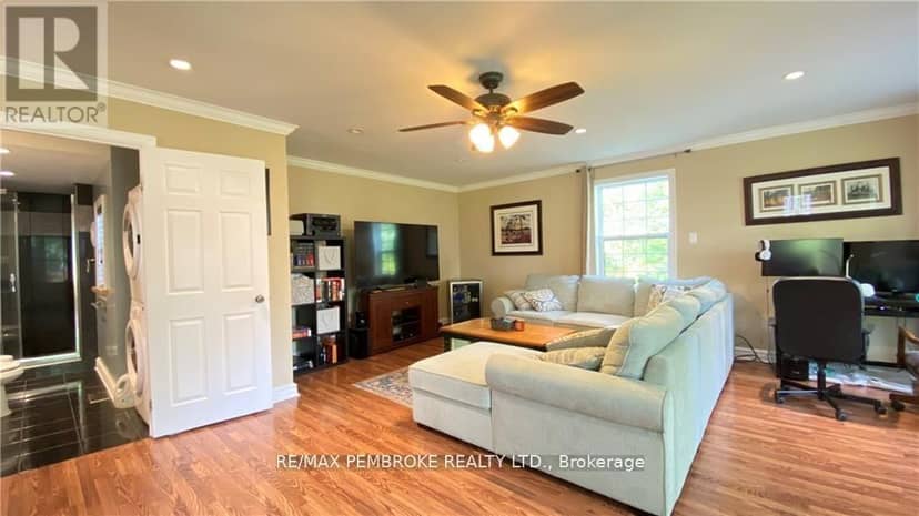 16 Wolfe Avenue — photo 2 of 27