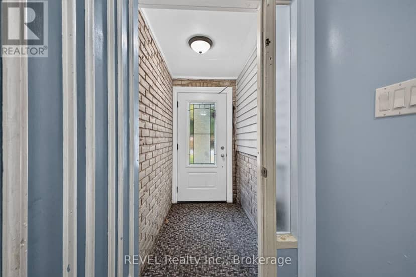 4 Kerwin Gate — photo 2 of 23