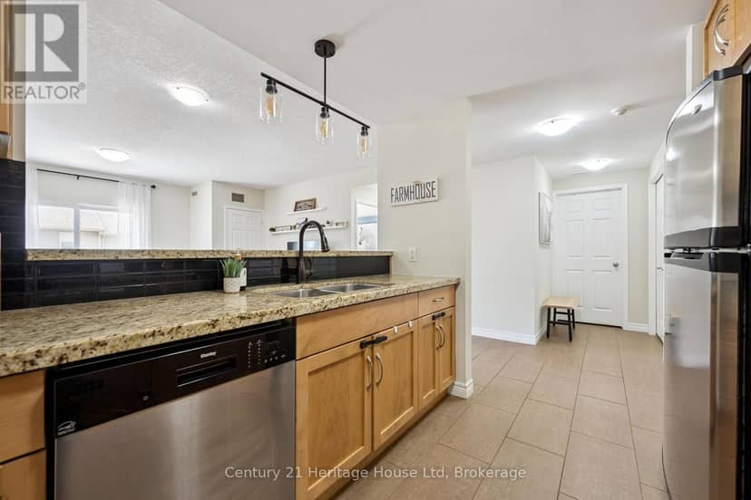 207 - 901 Paisley Road — photo 14 of 40