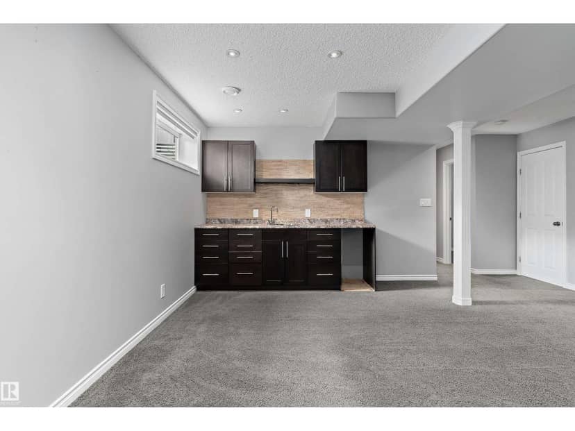 20845 92A AV NW NW — photo 17 of 40