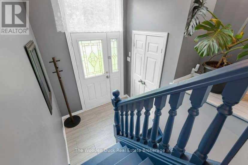 7 Kerry Circle — photo 3 of 40