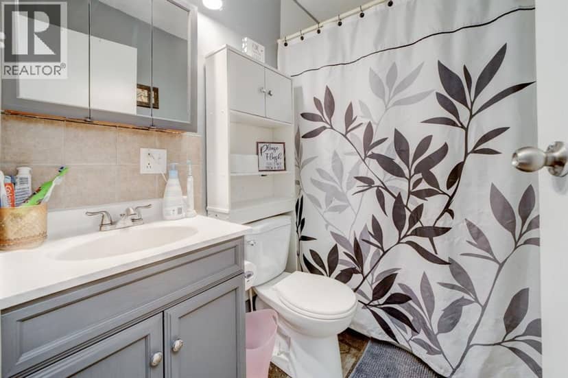 222 McEwan Street — photo 11 of 40