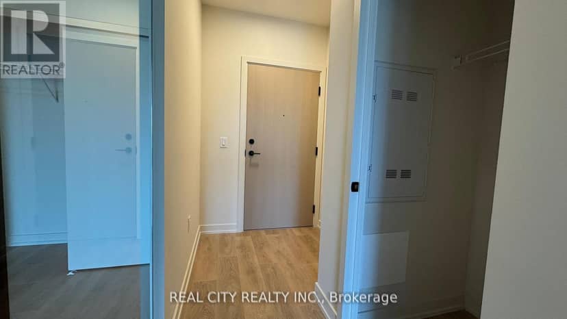711 - 181 Sterling Road — photo 16 of 26
