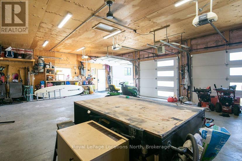 217 St Vincent Crescent — photo 37 of 40