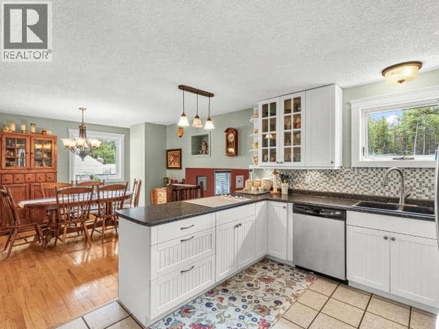 8 11th Avenue — photo 12 of 40