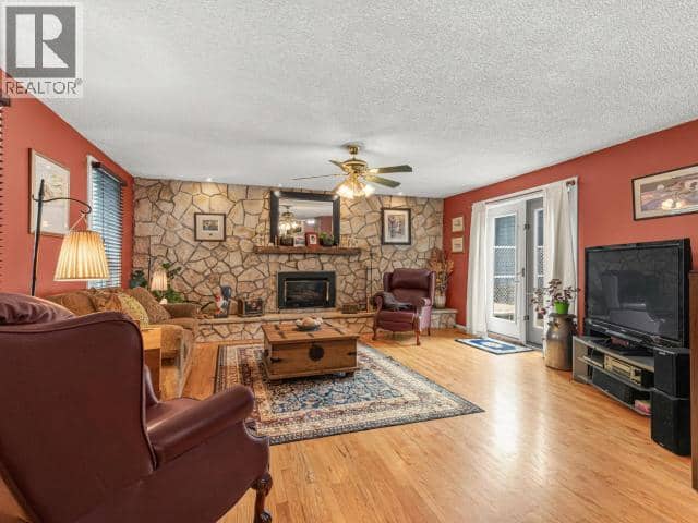 8 11th Avenue — photo 22 of 40