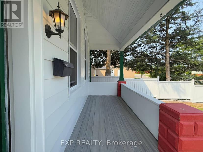 1025 York Street — photo 5 of 22