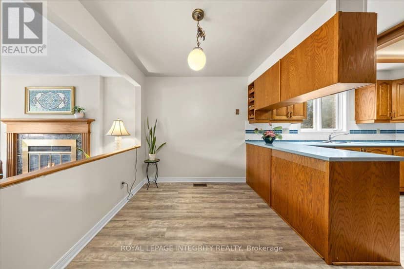 1 Strathbury Street — photo 10 of 40