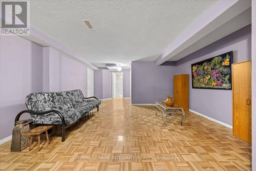 1 Strathbury Street — photo 32 of 40