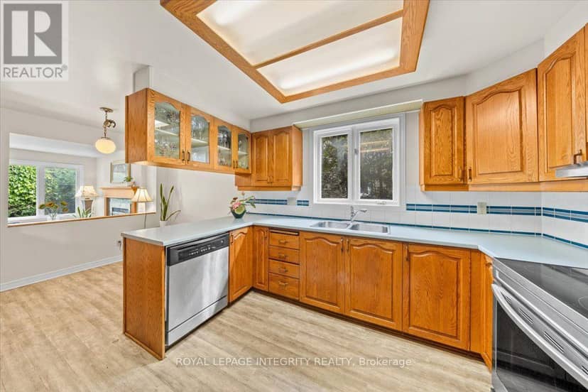 1 Strathbury Street — photo 6 of 40