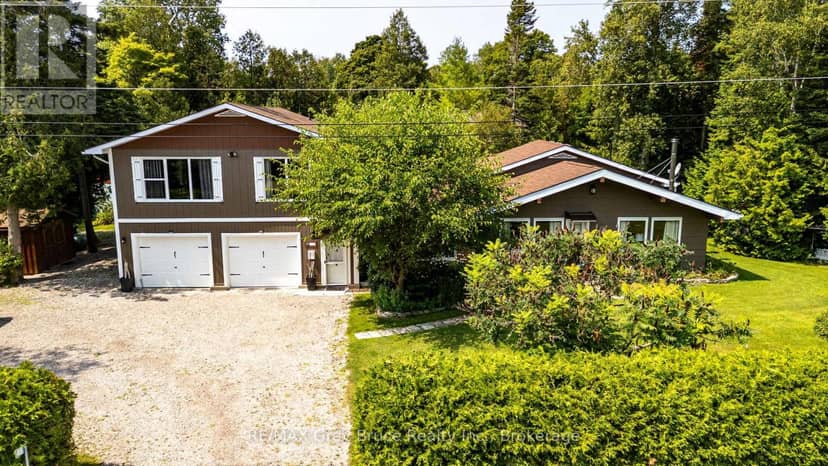 46 Shamrock Boulevard — photo 1 of 40