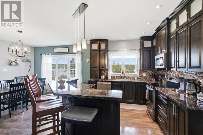6 Riverbank Road — photo 10 of 40
