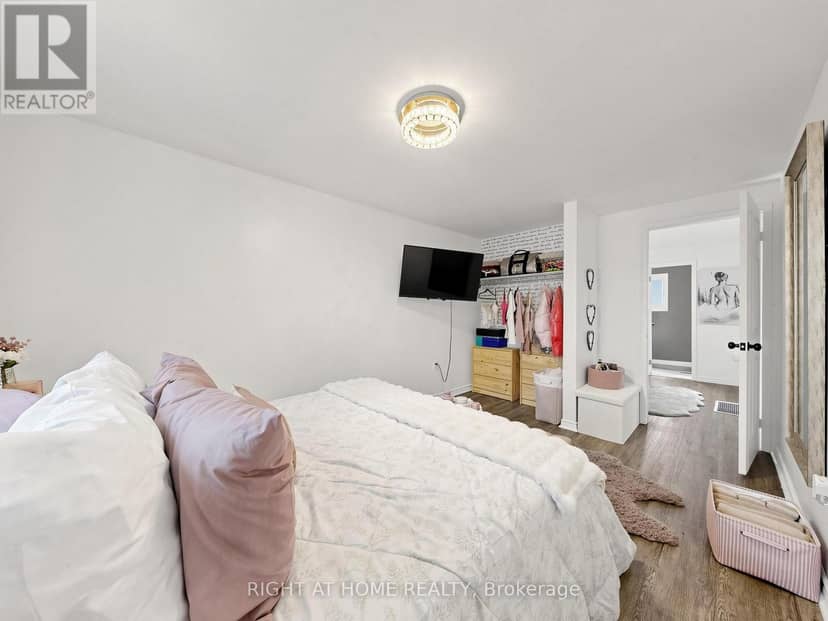 207 Hickling Trail — photo 37 of 40