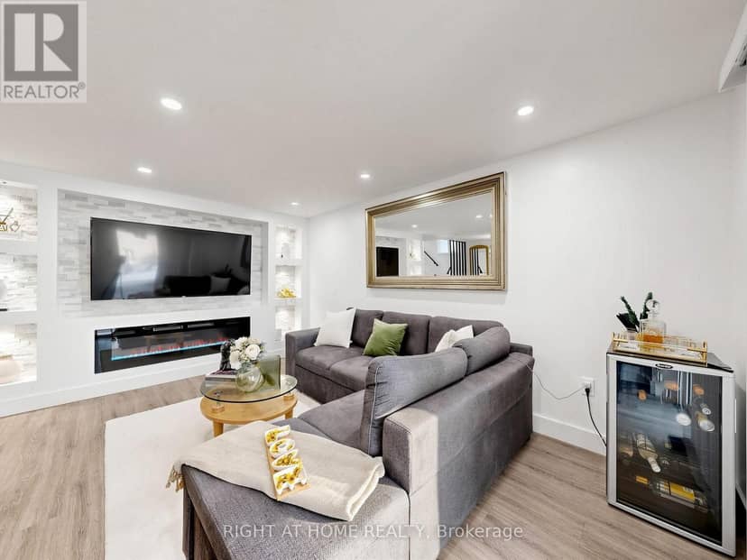 207 Hickling Trail — photo 6 of 40