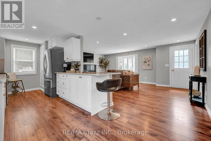 8 Wheelhouse Drive — photo 10 of 40