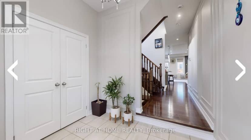 14 Ogston Crescent — photo 2 of 19