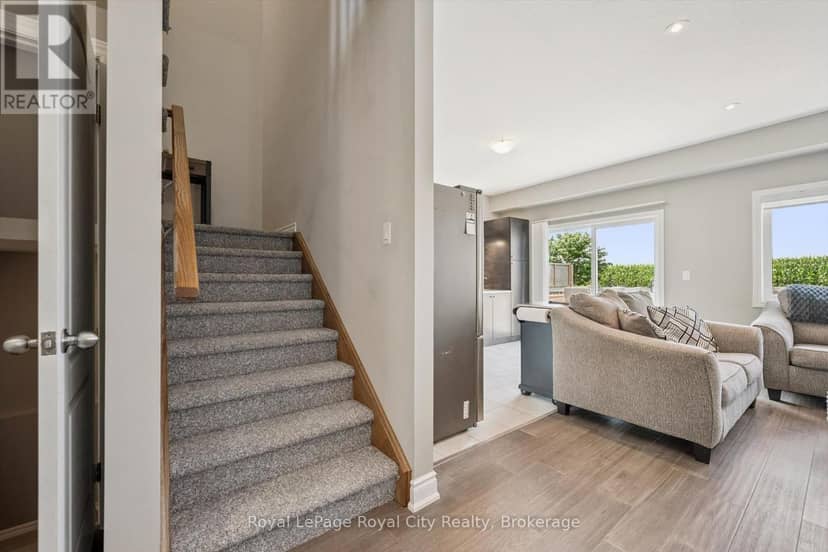 113 Courtney Street — photo 22 of 40