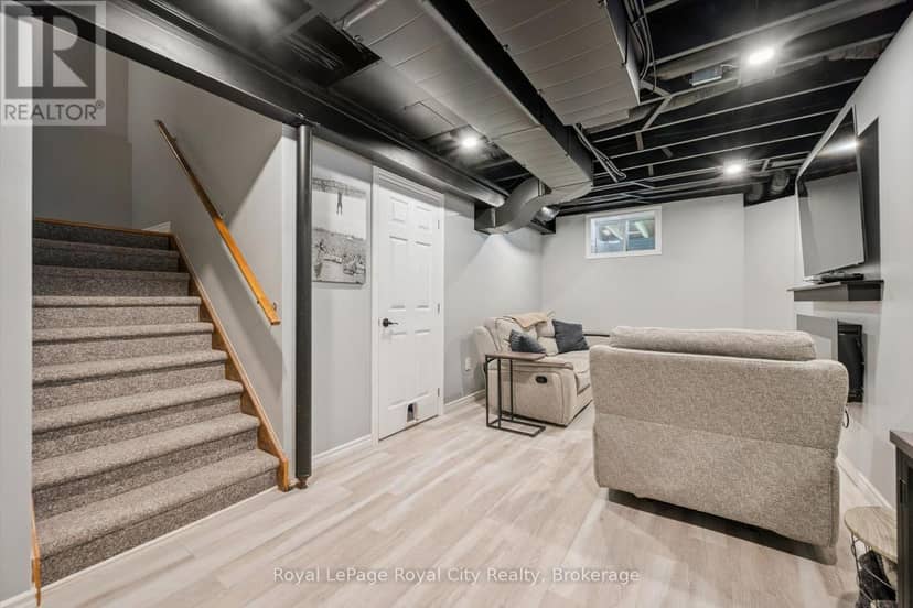 113 Courtney Street — photo 31 of 40