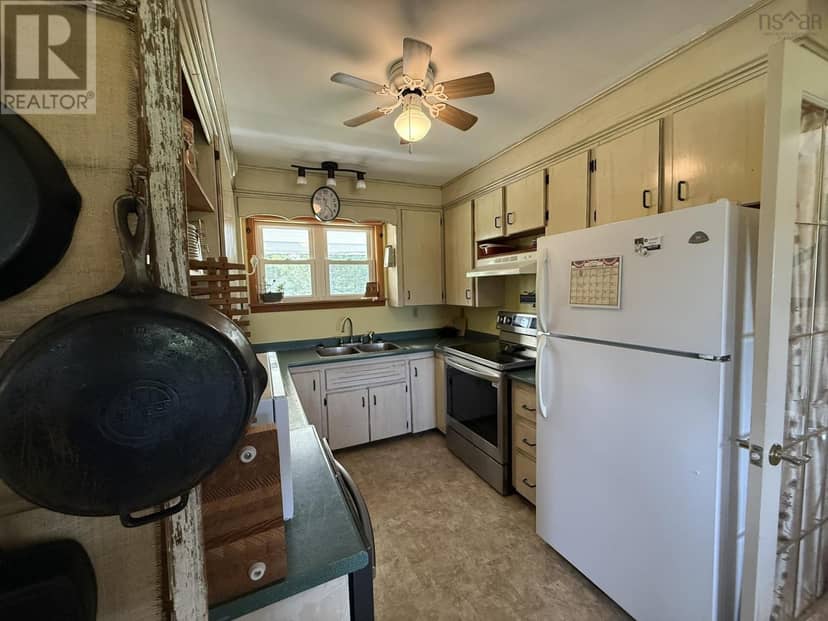 3281 Highway 6 — photo 6 of 40