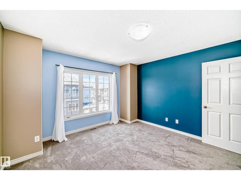 #4 5102 30 AV — photo 14 of 23