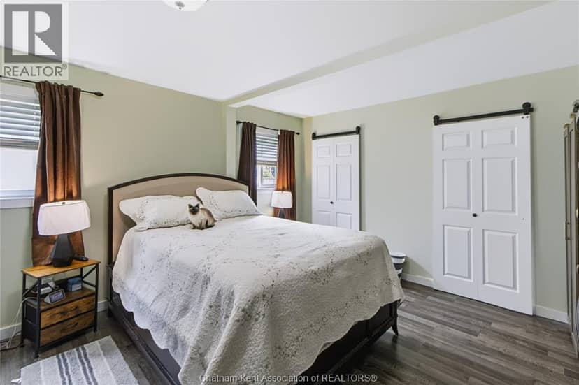 612 Simcoe Street — photo 14 of 23
