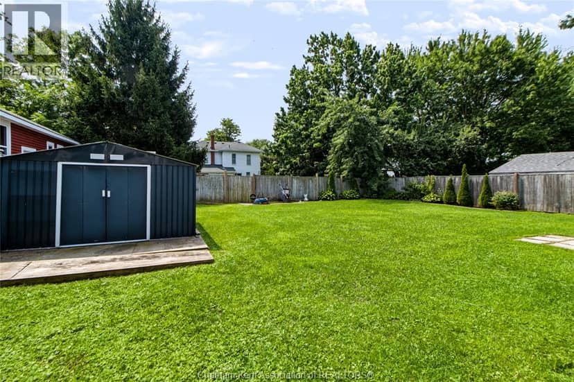 612 Simcoe Street — photo 20 of 23
