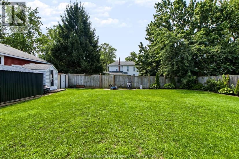 612 Simcoe Street — photo 21 of 23