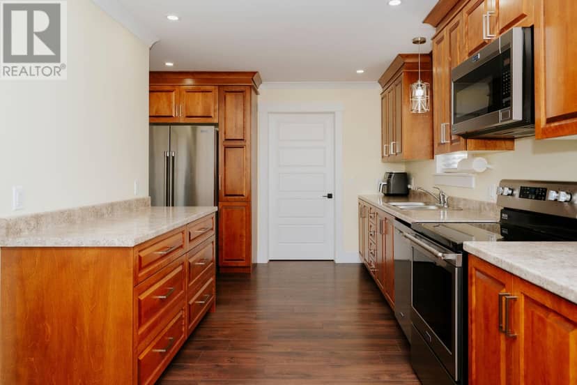 96 Bannock Street — photo 7 of 31